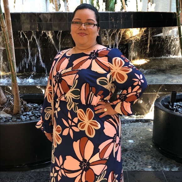 Meet your Posher, Laura - Picture 1 of 1